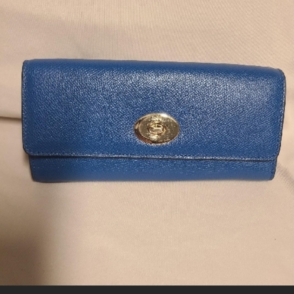 Elegant Blue Leather Women's Clutch